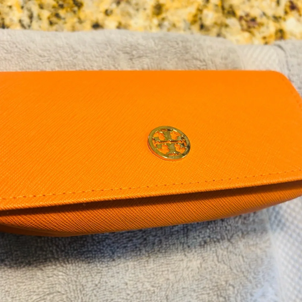 EUC Tory Burch Orange sunglasses case beautiful